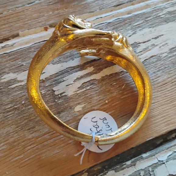 Vintage Trifari RARE 1960s Big Cat Fighting Dueling Hinged Clamper Bracelet